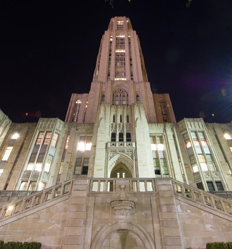 Cathedral of Learning at night